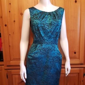 Connected Jacquard Sleeveless Sheath Ponte Dress